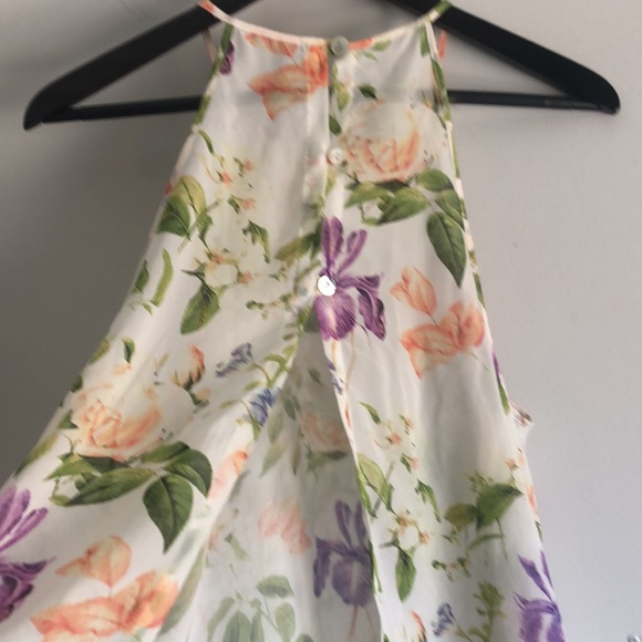 Floral Fly Away Open Back Blouse - Picture 8 of 9